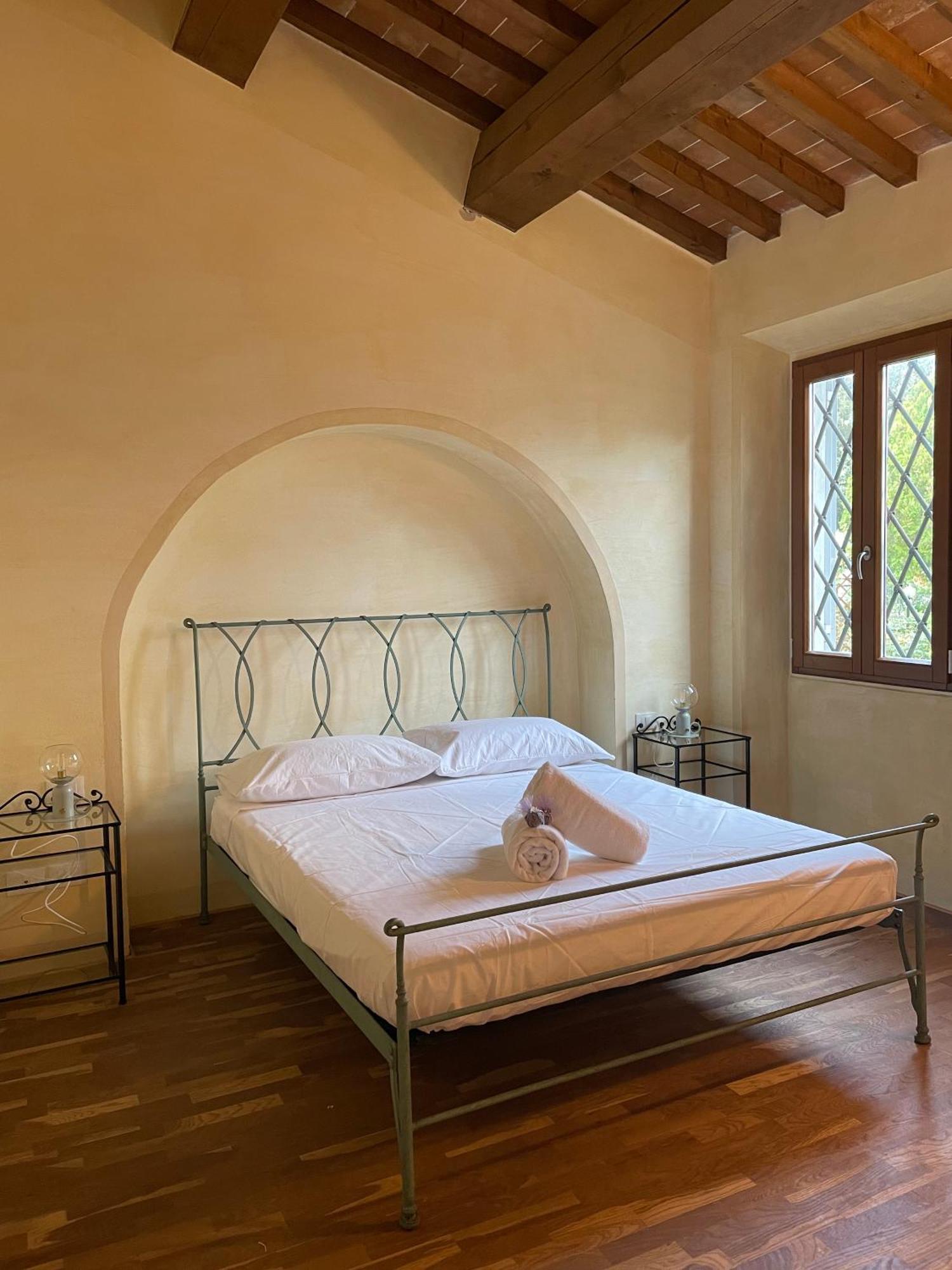 Casa Vacanze Le Due Torri Vada Exterior foto